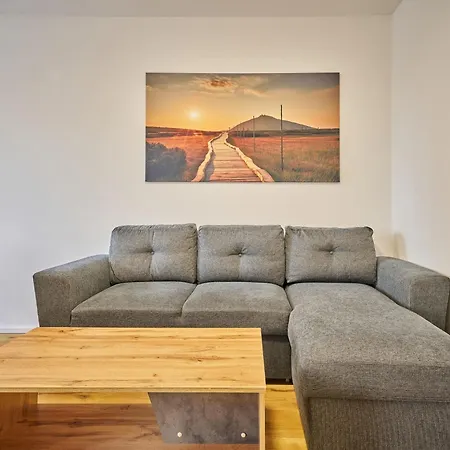 Διαμέρισμα Trendy Mountain Terrace Retreat By Interhome *